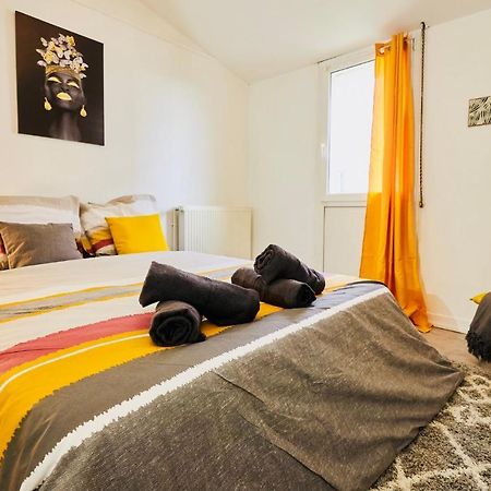 Mona Lisa : Superbe Loft Centre Ville - Parking Gratuit - Wifi Ultra Rapide-Appareil Massage-Netflix-Jeu Societe Troyes Exterior photo